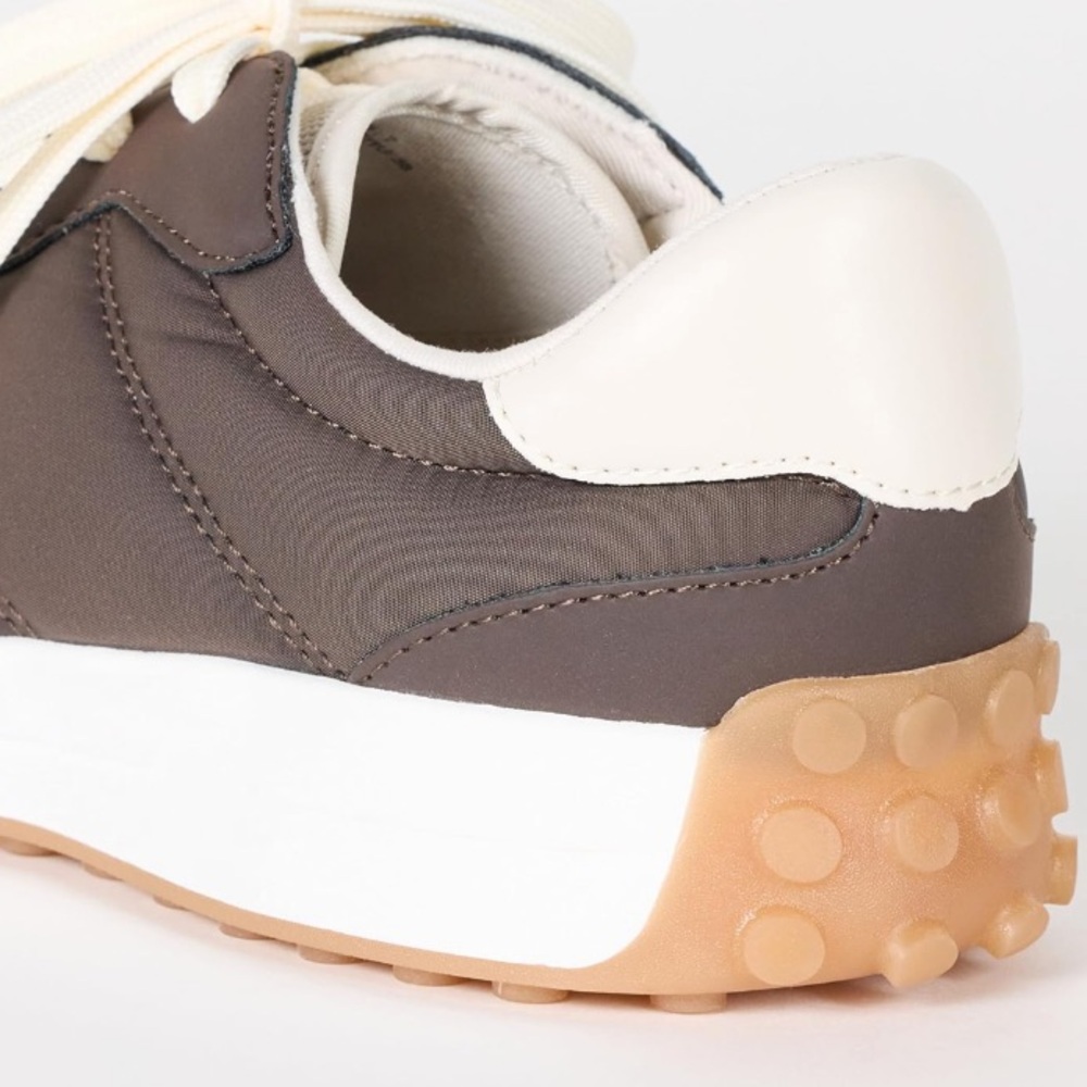 Like New! The Drop Andy Sneaker - Picture 5 of 16